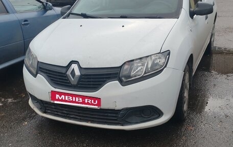 Renault Logan II, 2016 год, 450 000 рублей, 4 фотография