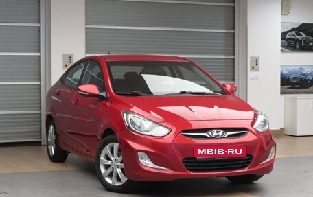 Hyundai Solaris II рестайлинг, 2012 год, 695 000 рублей, 3 фотография