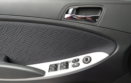 Hyundai Solaris II рестайлинг, 2012 год, 695 000 рублей, 12 фотография