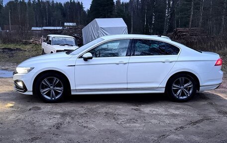 Volkswagen Passat B8 рестайлинг, 2019 год, 2 315 000 рублей, 2 фотография