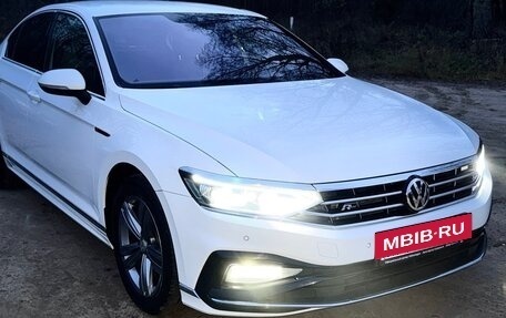 Volkswagen Passat B8 рестайлинг, 2019 год, 2 315 000 рублей, 7 фотография