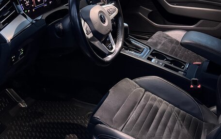 Volkswagen Passat B8 рестайлинг, 2019 год, 2 315 000 рублей, 21 фотография