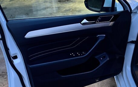 Volkswagen Passat B8 рестайлинг, 2019 год, 2 315 000 рублей, 20 фотография