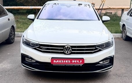 Volkswagen Passat B8 рестайлинг, 2019 год, 2 315 000 рублей, 27 фотография