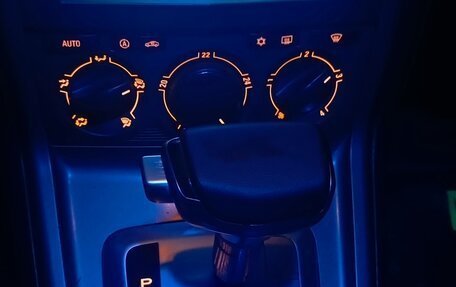 Opel Antara I, 2008 год, 750 000 рублей, 10 фотография