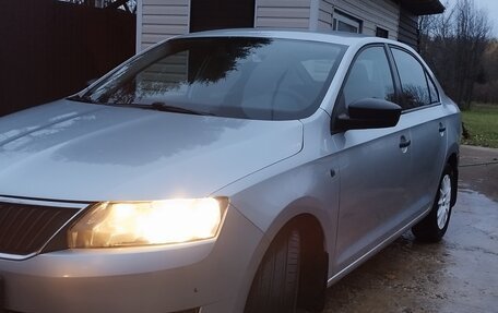 Skoda Rapid I, 2015 год, 975 000 рублей, 2 фотография