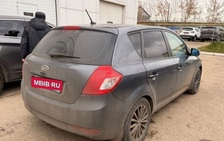 KIA cee'd I рестайлинг, 2011 год, 379 000 рублей, 2 фотография