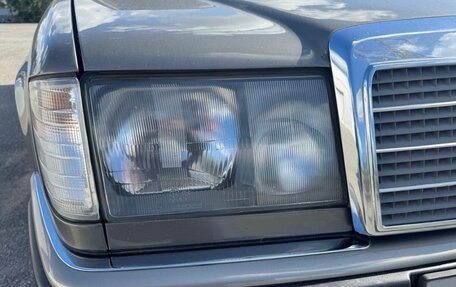 Mercedes-Benz E-Класс, 1992 год, 1 180 000 рублей, 3 фотография