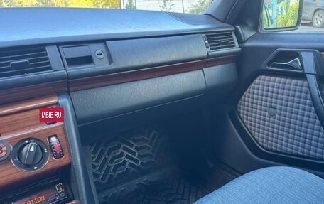 Mercedes-Benz E-Класс, 1992 год, 1 180 000 рублей, 10 фотография