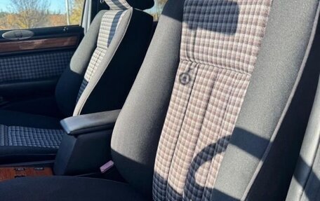 Mercedes-Benz E-Класс, 1992 год, 1 180 000 рублей, 12 фотография