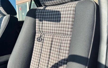 Mercedes-Benz E-Класс, 1992 год, 1 180 000 рублей, 13 фотография