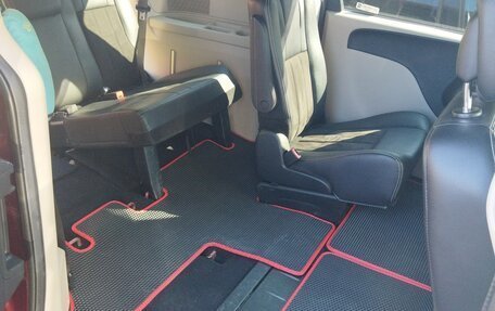 Dodge Caravan V, 2020 год, 2 850 000 рублей, 10 фотография