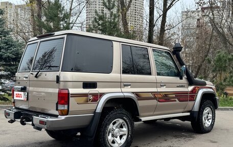 Toyota Land Cruiser 70, 2015 год, 7 950 000 рублей, 4 фотография