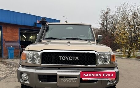 Toyota Land Cruiser 70, 2015 год, 7 950 000 рублей, 5 фотография