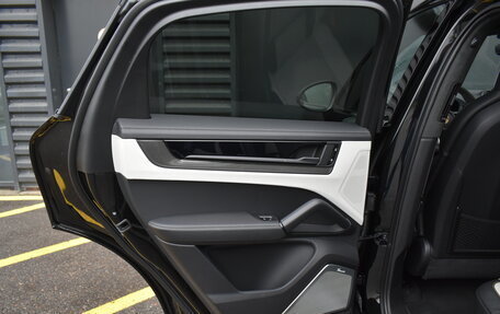 Porsche Cayenne III, 2025 год, 24 499 000 рублей, 29 фотография