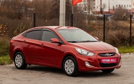 Hyundai Solaris II рестайлинг, 2012 год, 825 000 рублей, 3 фотография