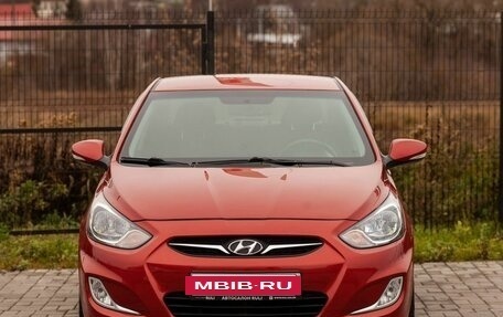 Hyundai Solaris II рестайлинг, 2012 год, 825 000 рублей, 2 фотография