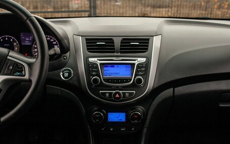 Hyundai Solaris II рестайлинг, 2012 год, 825 000 рублей, 28 фотография