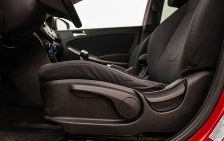 Hyundai Solaris II рестайлинг, 2012 год, 825 000 рублей, 34 фотография