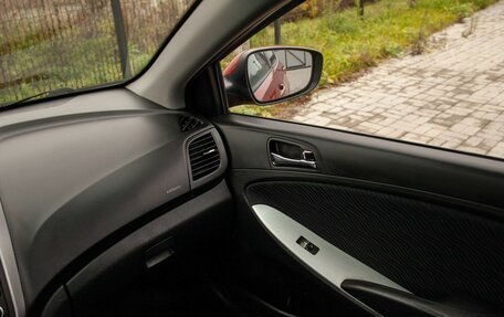 Hyundai Solaris II рестайлинг, 2012 год, 825 000 рублей, 37 фотография