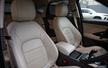 Jaguar E-Pace, 2018 год, 2 599 000 рублей, 26 фотография