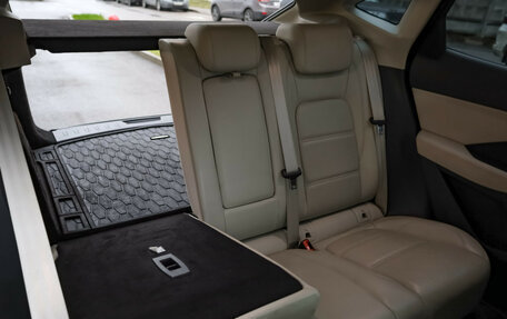 Jaguar E-Pace, 2018 год, 2 599 000 рублей, 29 фотография