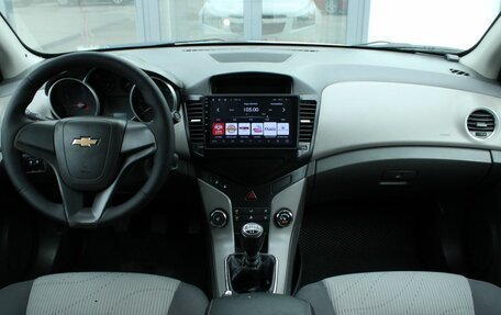 Chevrolet Cruze II, 2010 год, 620 000 рублей, 15 фотография