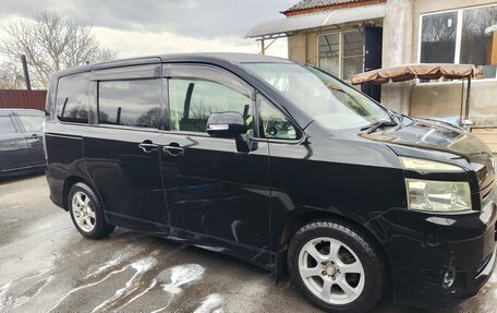 Toyota Voxy II, 2009 год, 1 300 000 рублей, 10 фотография