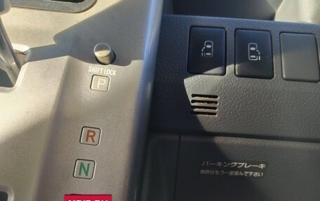 Toyota Voxy II, 2009 год, 1 300 000 рублей, 6 фотография