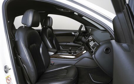 Audi A8, 2011 год, 1 350 000 рублей, 8 фотография