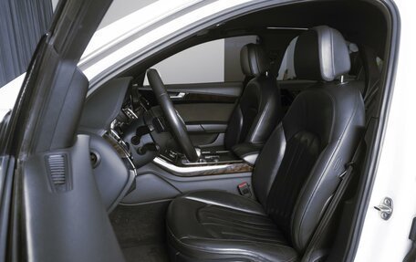 Audi A8, 2011 год, 1 350 000 рублей, 10 фотография