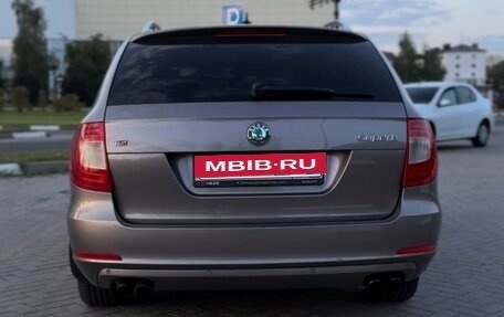 Skoda Superb III рестайлинг, 2011 год, 1 130 000 рублей, 4 фотография