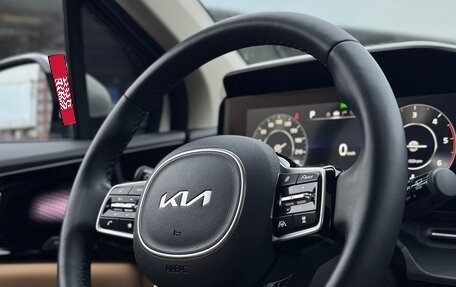 KIA Carnival, 2021 год, 4 990 000 рублей, 29 фотография