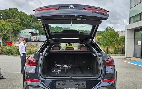 BMW X6, 2025 год, 15 000 000 рублей, 15 фотография