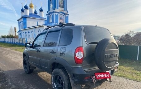 Chevrolet Niva I рестайлинг, 2017 год, 795 000 рублей, 2 фотография