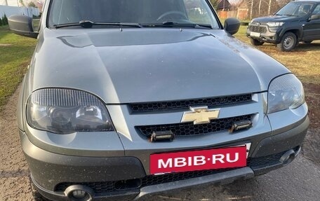 Chevrolet Niva I рестайлинг, 2017 год, 795 000 рублей, 12 фотография