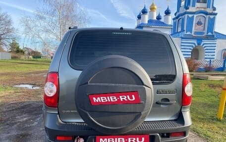 Chevrolet Niva I рестайлинг, 2017 год, 795 000 рублей, 3 фотография