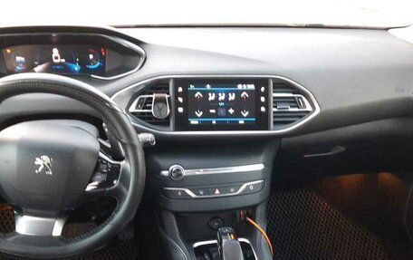 Peugeot 308, 2021 год, 1 800 000 рублей, 7 фотография