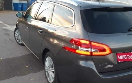 Peugeot 308, 2021 год, 1 800 000 рублей, 4 фотография