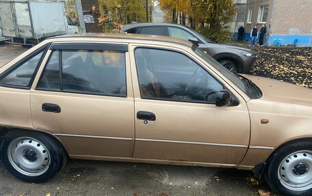Daewoo Nexia I рестайлинг, 2002 год, 135 000 рублей, 3 фотография