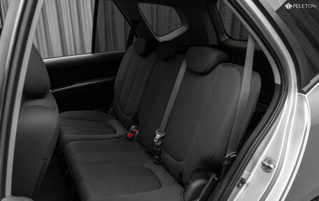 KIA Carens III (RP), 2011 год, 830 000 рублей, 14 фотография