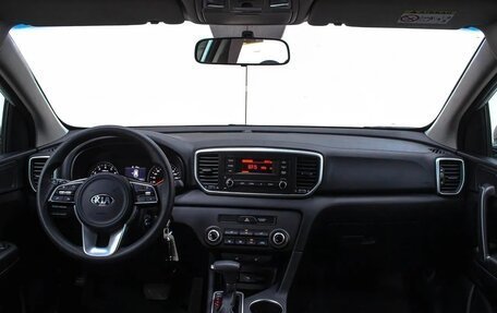 KIA Sportage IV рестайлинг, 2021 год, 2 240 000 рублей, 10 фотография