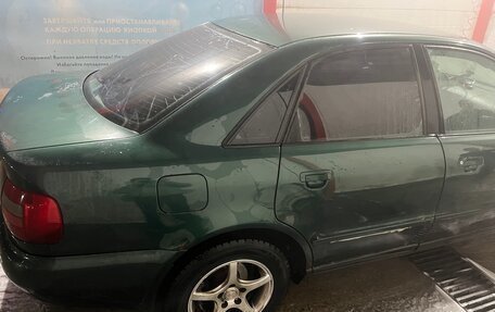 Audi A4, 1998 год, 250 000 рублей, 4 фотография