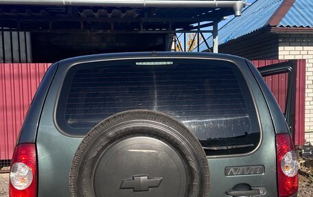 Chevrolet Niva I рестайлинг, 2016 год, 670 000 рублей, 4 фотография