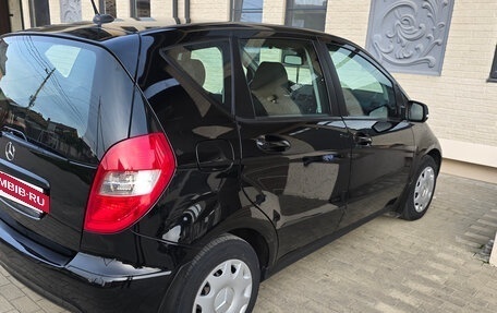 Mercedes-Benz A-Класс, 2010 год, 800 000 рублей, 3 фотография