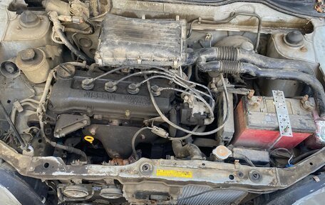 Nissan Micra II, 2000 год, 100 000 рублей, 3 фотография