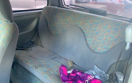 Nissan Micra II, 2000 год, 100 000 рублей, 5 фотография