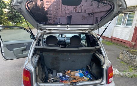 Nissan Micra II, 2000 год, 100 000 рублей, 4 фотография