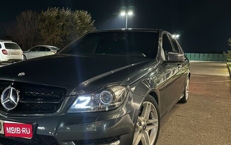 Mercedes-Benz C-Класс, 2012 год, 1 450 000 рублей, 1 фотография