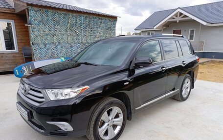 Toyota Highlander III, 2012 год, 2 250 000 рублей, 2 фотография